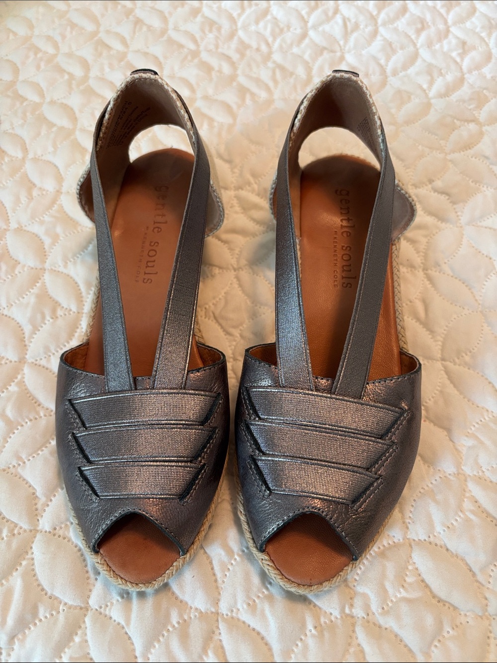Gentle Souls by Kenneth Cole Metallic Pewter Open-Toe Slingback Espadrilles 8M - Picture 1 of 6